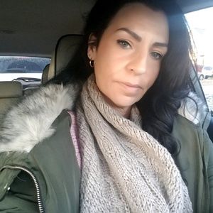 Meet your Posher, Virginia